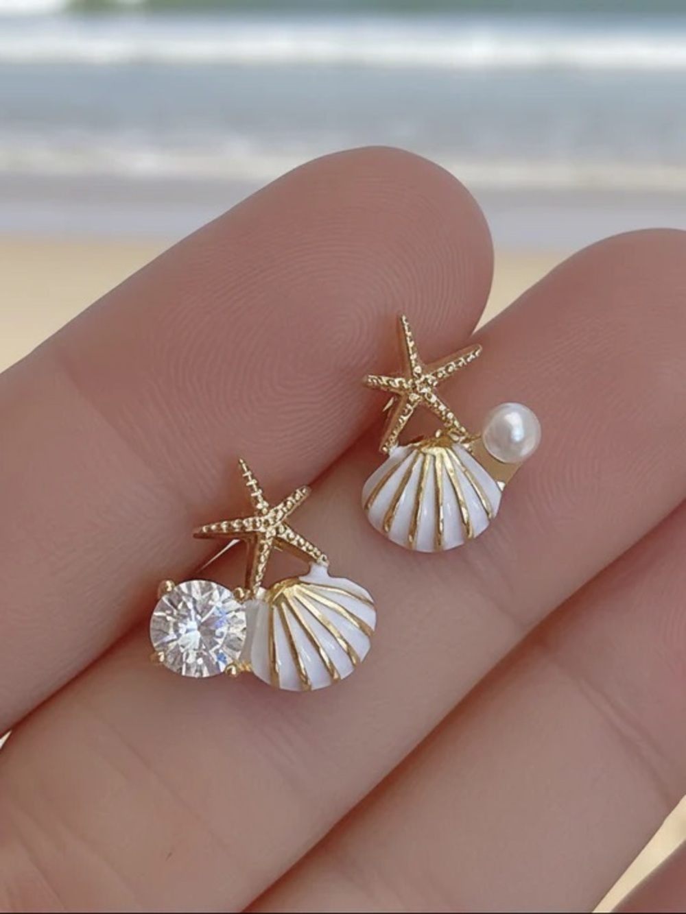 Gold Palm Tree and Seashell Stud Earring Set - White & Gold - Picture 7 of 8